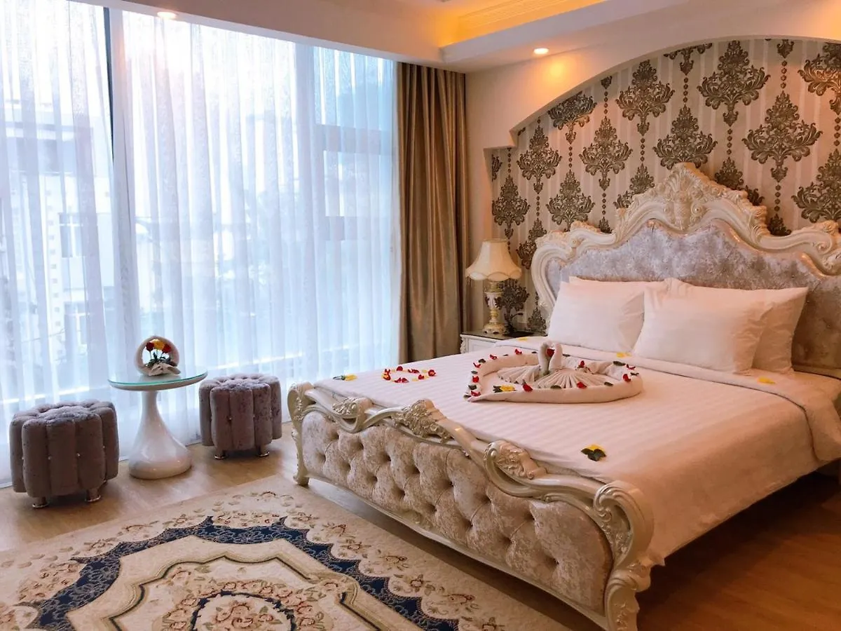 Golden Rose Hotel Da Nang 4*,