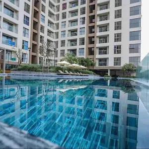 Zo Millennium - Free Pool For 2br, 3br Only アパート